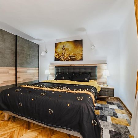 Apartament Republicii Premium Braszów Zewnętrze zdjęcie